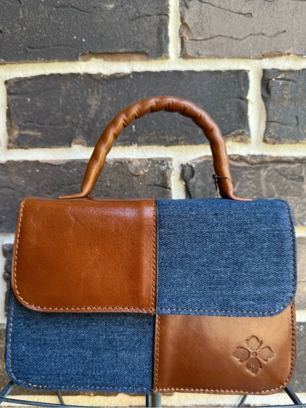 Garnet Satchel, Patricia Nash